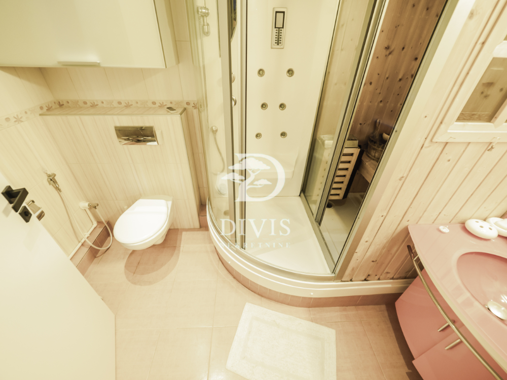 Slika 11 - Vladmira Popovića,  Stan na prodaju, 139m2, 810.000€